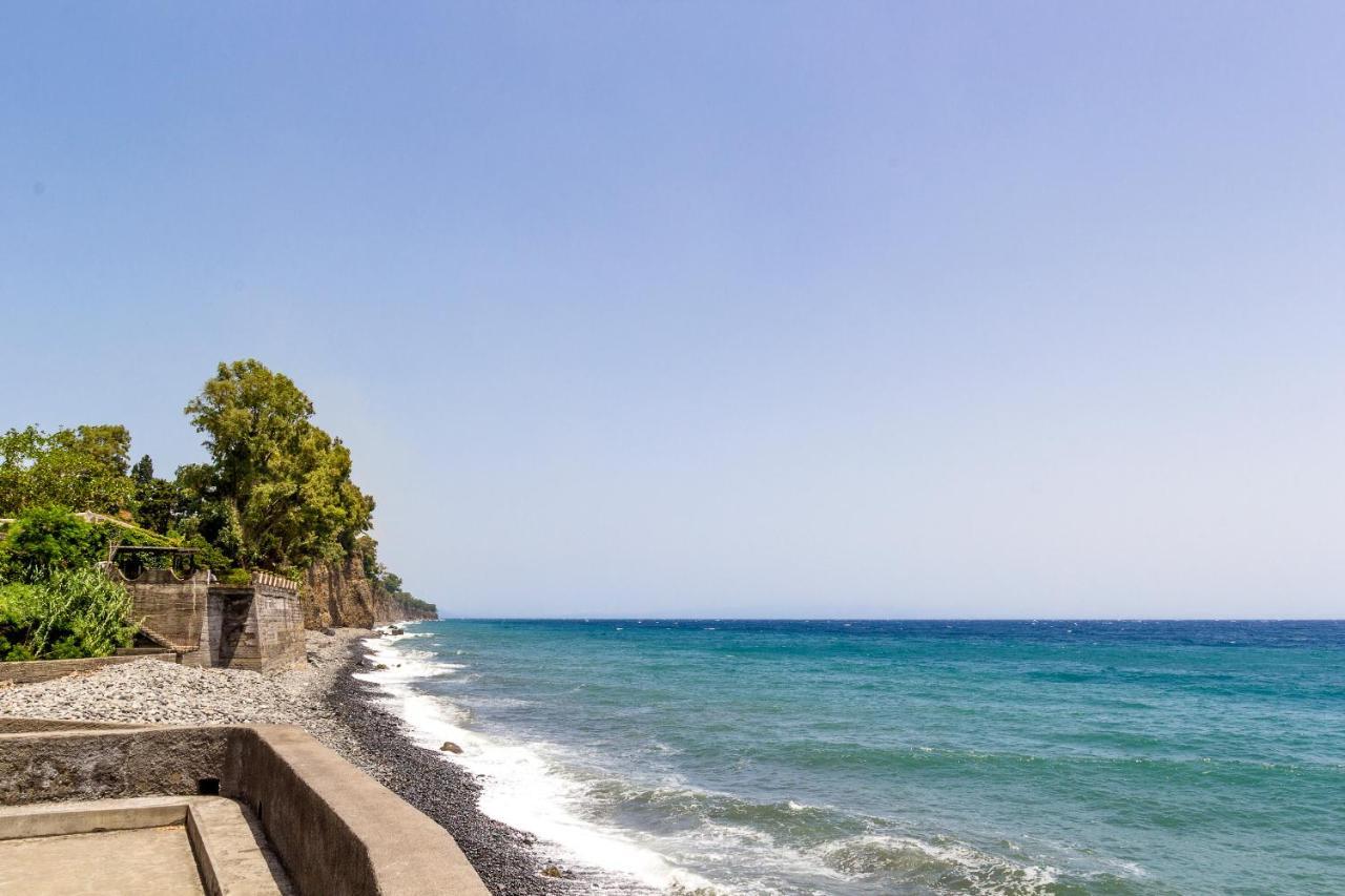 Sea Paradise - Il Mare Sotto La Finestra Riposto Exterior foto